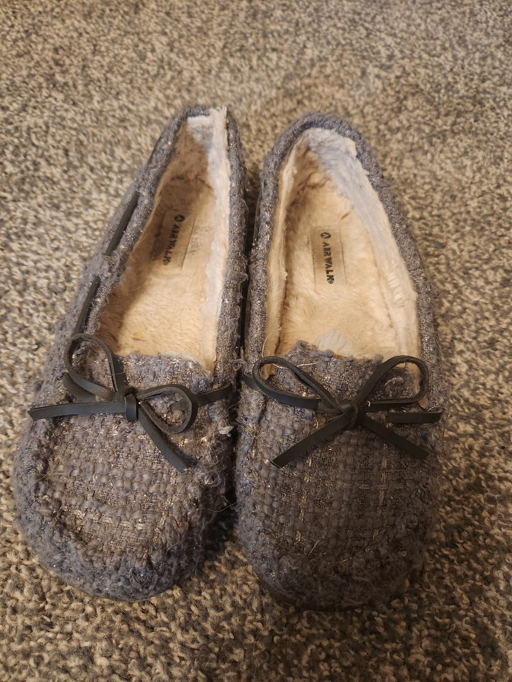 Airwalk Gray Fleece-Lined Women’s Moccasin Slippers with Bow